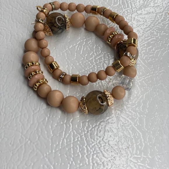 Hand beaded bracelets - Picture 7 of 8